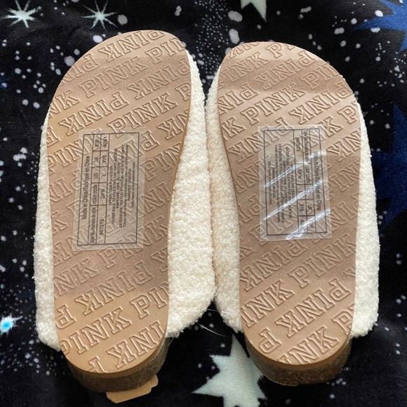 SOLD❌NEW VS PINK SHERPA Indoor/outdoor CLOG  Size Large 9/10 - Picture 7 of 7